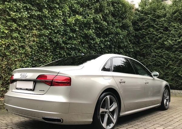 Audi A8 cena 157800 przebieg: 213000, rok produkcji 2016 z Pszczyna małe 211